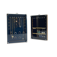 Présentoir mural de luxe en métal pour colliers, bagues et boucles d'oreilles – Idéal pour les vitrines de bijouteries et expositions