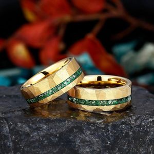 Bán buôn 8mm phẳng rèn mạ Vàng vonfram vòng Inlay thủy tinh màu xanh lá cây nam giới và phụ nữ nghiền nát ngọc lục bảo Vòng trang sức - Product Image 6