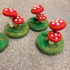 Juguetes para Niños, Adorno de Hongo de Fieltro, Hongos con Bebé para un Pequeño Mundo de Hadas, 24111801, Kit de Fieltro de Lana Colorida - Product Image 3