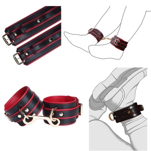 Tobilleras de Cuero Rojas y Negras Ajustables con Hebillas Metálicas, Restricciones para Tobillos y Pies, Esposas de Bondage BDSM para Parejas - Product Image 1