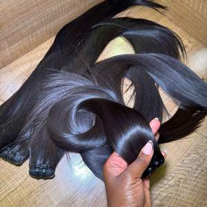 Venta al por mayor de cabello Remy con cutícula alineada, 100% cabello humano virgen brasileño liso natural en paquetes para la venta - Product Image 1