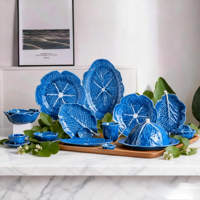 Service de table en céramique écologique bleu clair à motif de style européen, assiettes et bols en forme de pétale, luxe pour la maison, compatible micro-ondes, élégant
