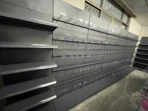 Le support double face durable de supermarché en métal avec les filets latéraux empêche des marchandises de tomber - Product Image 2