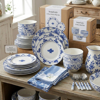 Maßgefertigtes Vintage Blau-Weißes Blumenmuster Keramik-Tellerset mit Gewelltem Rand Porzellangeschirr für Hochzeit Hotel Tischdekoration