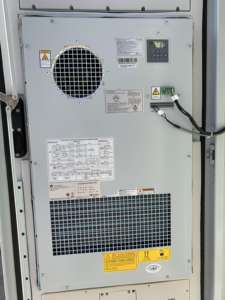 32U <span class=keywords><strong>IP55</strong></span> водонепроницаемый и пылезащитный наружный телекоммуникационный шкаф интегрированный распределительный блок контроля температуры для связи - Product Image 4