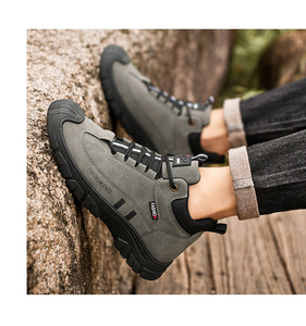 Nuevas botas de trabajo para hombre, de montaña, deportivas, casuales, modernas, multiusos, de caña alta y suela blanda. - Product Image 3