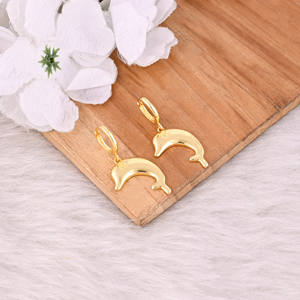 Boucles d'oreilles en laiton au design antique pour filles, idéales pour les fêtes d'anniversaire, en vente, taille personnalisée, meilleur fabricant de boucles d'oreilles en gros - Product Image 2