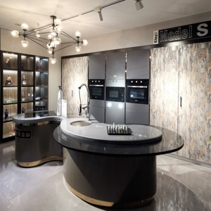 KINGV Mobili da Cucina Laccati di Lusso con <span class=keywords><strong>Isola</strong></span> Curva, Design 3D Gratuito, Cucina Modulare Personalizzata - Product Image 1