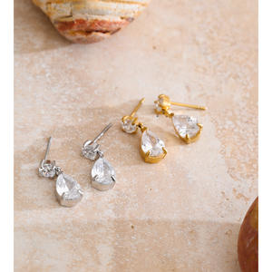 JINYOU 2690 Nuovi Orecchini Raffinati in Acciaio Inossidabile Placcato Oro con Zirconia Cubica Geometrica Pendente - Product Image 2