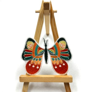 Precioso parche bordado de letras de dibujos animados para ropa con costura en la espalda y borde cortado con calor para camisas de trekking en la jungla - Product Image 4