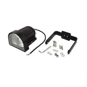 Luz de proximidad para montacargas Tipo U 10-80V Rojo/Azul/Verde Luz de señal de trabajo para montacargas - Product Image 3