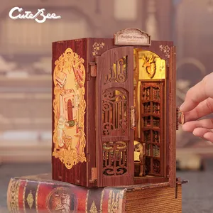 CuteBee 2024 Novo estilo DIY casa de bonecas Livros Memórias Estante Decoração Mini DIY Livro Nook Use como presente