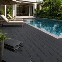 Tarima de WPC Antideslizante Ynori, Diseño de Madera Hueca Color Carbón, 25mm 160mm, Canal Redondo para Borde de Piscina, Impermeable, Directo de Fábrica
