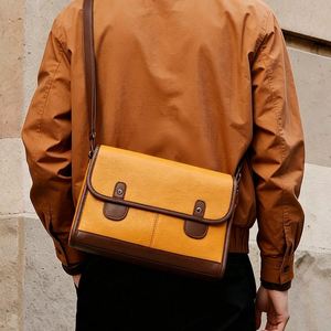 Nuevo Bolso Bandolera Retro de PU con Solapa, Color Sólido, Impermeable, Deportivo, Versátil, Moderno, para Estudiantes - Product Image 4