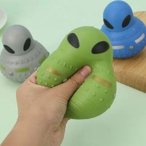 Jouet Squishy Alien UFO à Remontée Lente Anti-Stress pour Garçons, Filles, Enfants et Adultes - Product Image 2