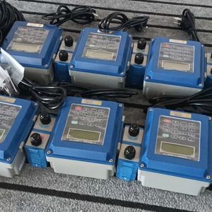 เครื่องวัดอัตราการไหลของน้ำและน้ำมันแบบหนีบ TUF-2000B อัลตราโซนิก IP67 TS-2 TM-1 ขนาดเส้นผ่านศูนย์กลาง 15-700 มม. เครื่องวัด BTU เครื่องวัดความเร็วการไหล อลูมิเนียม - Product Image 4