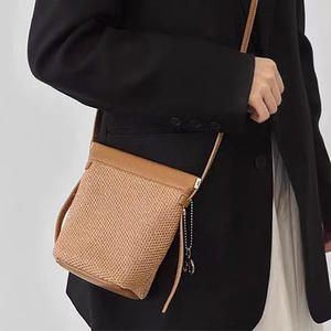 Mini sac en paille de raphia tressé, sac de plage polyvalent haut de gamme pour femme, sac à bandoulière pour téléphone portable - Product Image 4