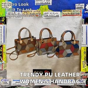 Bolso de mano de felpa con diseño de cerezas para mujer, bandolera de un solo hombro con cadena, portátil, diagonal, primavera 2023 - Product Image 2