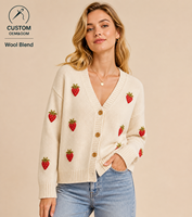 Pull cardigan en laine mélangée brodée fraise pour femme, veste cardigan en tricot épaissi à manches longues et col en V