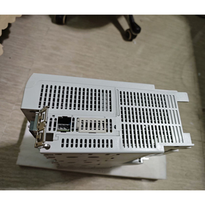 E94AMHE0134 Multi Drive HighLine pour E94AMHE0134 E94AMHE0134 Multi Drive HighLine pour Lenze E94AMHE0134 - Product Image 4
