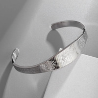 Bracelet catholique en acier inoxydable poli en gros, Saint Benoît, Jésus, exorciste, bracelet réglable, bracelet pour homme et femme