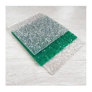 Feuille de diamant en polycarbonate 2*1m 2mm gaufré avec protection UV gratuite de taille personnalisée par moulage et découpe double face