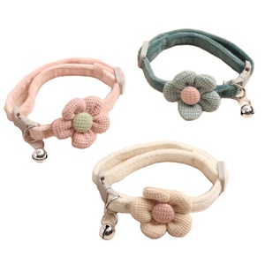 <span class=keywords><strong>Collar</strong></span> para gato y perro pequeño con campana y flor para Navidad, bonito <span class=keywords><strong>collar</strong></span> de lana para mascotas, suministro barato para gato - Product Image 1