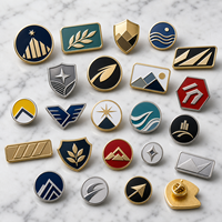 Pins en émail personnalisés et de collection, motifs Noël amusant, livre, horreur, musique, guitare, fleur, amour, étoile, médical, saoudien, fournisseur de cadeaux