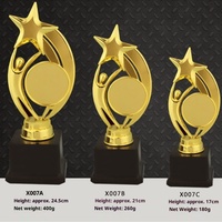 Trophées et plaques en plastique pour enfants, petites étoiles de cristal, coupes pêche et prune, personnalisables, vente en gros, lot mixte, récompenses pour la maternelle