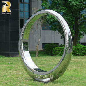 Escultura de anillo de acero inoxidable grande de alto pulido para decoración de punto de referencia urbano de jardín de parque público al aire libre - Product Image 3