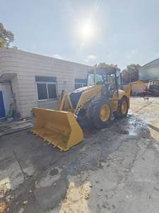 Chargeuse-pelleteuse d'occasion CAT 428F haute puissance avec pompe moteur et roue motrice, bon état, prix bas à vendre - Product Image 3