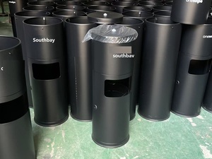 <span class=keywords><strong>Poubelle</strong></span> d'intérieur commerciale ventilée en acier inoxydable avec distributeur de lingettes humides désinfectantes - Product Image 3