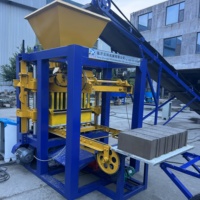 Machine à fabriquer des briques QT4-24 avec système d'exploitation simple
