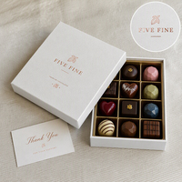 Boîte à chocolat rigide avec estampage à chaud, boîte cadeau gaufrée, boîte à chocolat avec laminage mat, boîte à chocolat de luxe en carton blanc