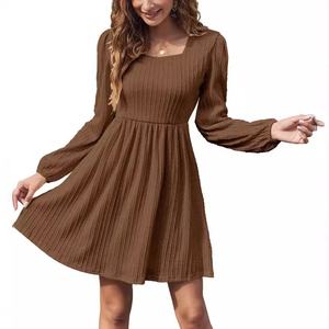 Vestidos Mini de Punto Jacquard de Manga Larga con Cuello Cuadrado y Color Sólido para Mujer, Nueva Colección de Otoño, Venta al Por Mayor Personalizada - Product Image 4