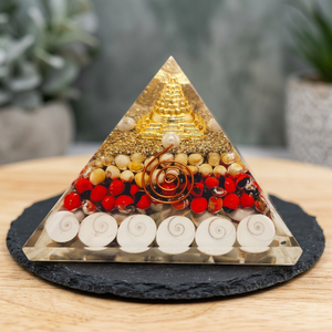 Pyramide de cristal Orgone Gomti Chakra Shree Yantra avec graines de Chirmi rouges et blanches, pour la prospérité, le succès et la richesse, décoration artisanale pour les fêtes - Product Image 3
