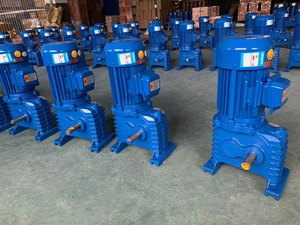 Motor ac dişli ile dökme demir gövde 220 çarklı havalandırıcı ile şanzıman hız düşürücü V 50HZ 4 spline redüktör - Product Image 4