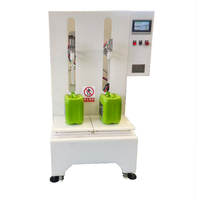 Machine de remplissage de liquides corrosifs à double tête de pesage, avec cadre en PP pour fûts de solvants chimiques, acides forts et alcalis