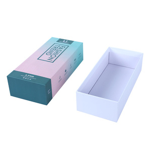 Ecologisch verantwoorde gerecycleerde kartonnen vierkante doos voor kaarsen, parfums en huidverzorgingsproducten met logo, op maat ontworpen en bedrukt. - Product Image 6