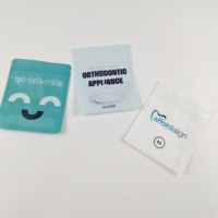 Étui d'alignement en silicone avec logo personnalisé Kit de retenue d'emballages buccaux polyvalents pour prothèses dentaires Sac en plastique pour orthodontie