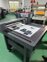 Automatischer Flachbett-Schneide- und Rillplotter – Vollständige Stanzmaschine für Karton mit Kameraerkennung