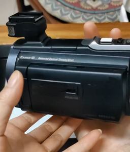 Videocámara Profesional Usada Sonyss HXR-NX30 Lista para Enviar con Zoom Óptico 10X - Product Image 3