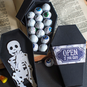 Коробка-гроб из черного картона для Хэллоуина с тиснением, с крышкой и основанием, перерабатываемая, жесткая, с УФ-покрытием, безопасная для пищевых продуктов, подарочная, для колец, бумажная упаковка - Product Image 5