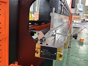 E310p hệ thống khuyến mãi CNC thủy lực uốn Độ chính xác cao máy cho thép không gỉ Carbon thép tấm nhôm trên bán - Product Image 6