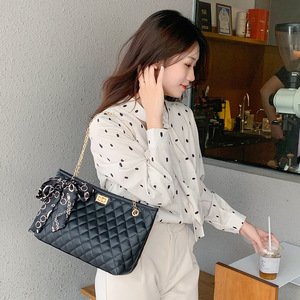 Bolso de Hombro de Piel Sintética PU de Lujo, Nuevo, al por Mayor, Bolso de Mano de Moda para Mujer - Product Image 2