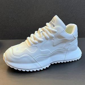 Chaussures décontractées élégantes, baskets blanches authentiques à semelle souple, baskets de sport tendance à semelle épaisse rehaussante en cuir souple - Product Image 2