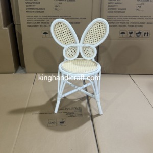 Chaise d'enfant en rotin tressé faite à la main, directement de l'usine, pour la location lors de fêtes, mariages et événements, écologique et durable - Product Image 1