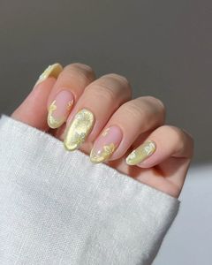 <span class=keywords><strong>Faux</strong></span> ongles en acrylique 3D sculptés en forme de fleur, durables et légers |   Options de couleurs blanches, <span class=keywords><strong>pastel</strong></span> et vives - Product Image 6