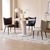 Moderner Ergonomischer Esszimmerstuhl Weiche Polsterung Schlanke Metallbeine für Heim Restaurant Hotel Möbel Dekor