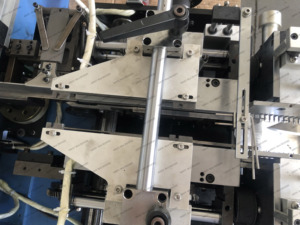 Machine textile automatique de dé<span class=keywords><strong>coupe</strong></span> et d'endiage d'étiquettes, super et grande spécification - Product Image 3